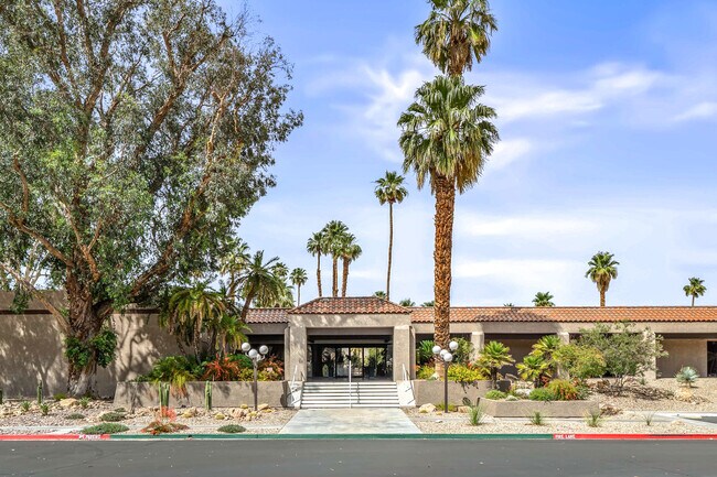 Building Photo - 117 Aliso Dr