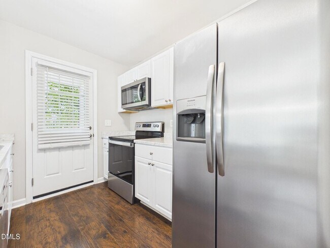 Building Photo - 3516 Casine Ct