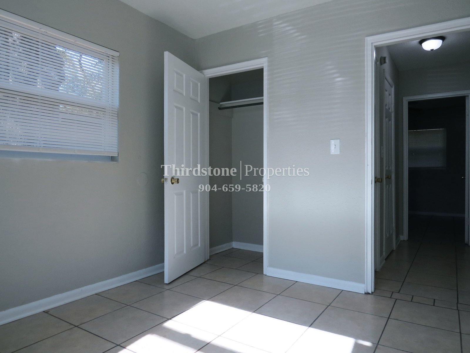 Building Photo - 2837 W 6th St