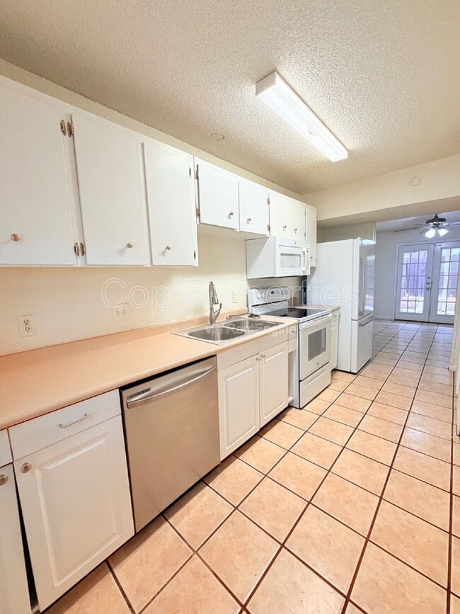 Building Photo - 4813 Fred May Dr