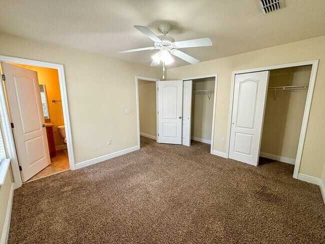 Building Photo - Chase Hollow #83 - Pet Friendly!