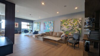 Building Photo - 7121 Hillside Ave