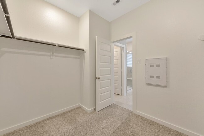 Building Photo - 4208 Lyons Fall Ln