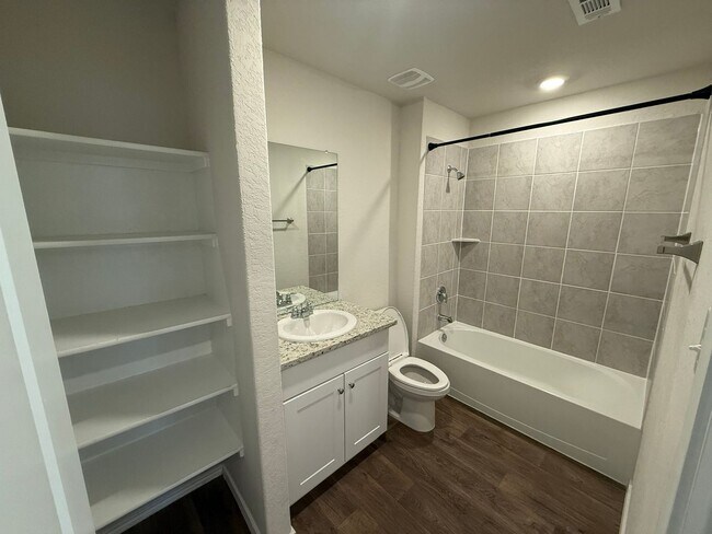 Building Photo - 3 Bedroom/2 Bath Stoney Creek Subdivision