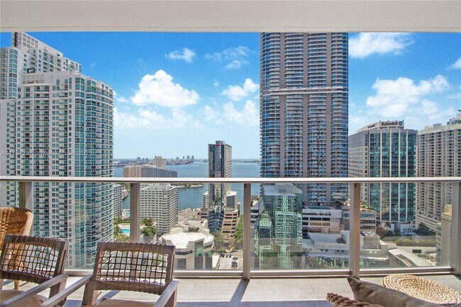 Building Photo - 1010 Brickell Ave