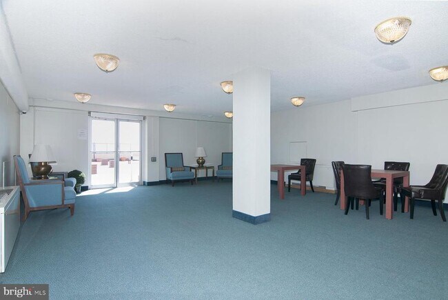 Building Photo - 5500 Friendship Blvd