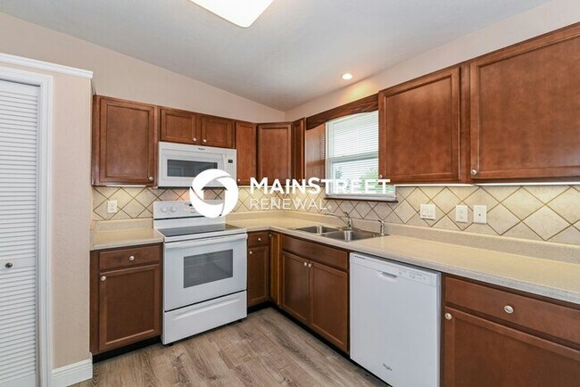 Building Photo - 3 Bedroom Pet-Friendly Home in CAPE CORAL, FL with Main Street Renewal