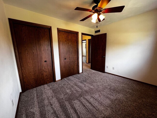 Building Photo - Spacious Home with Remodeled Open-Concept Kitchen, Water Utilities Included. VERONA Schools