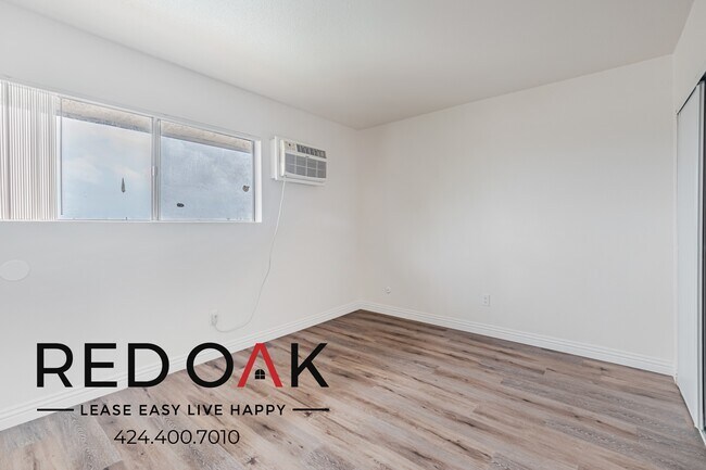 Building Photo - 1930 S Del Mar Ave