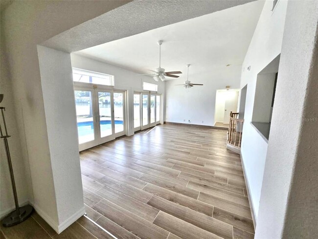 Building Photo - 502 Palm Dr