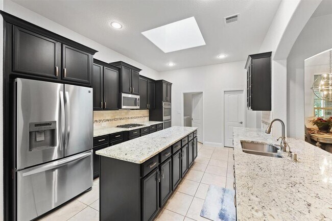 Building Photo - 6 Inland Prairie Dr