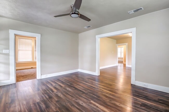 Building Photo - 3 Bedroom 1 Bathroom House for Rent in Texarkana, AR