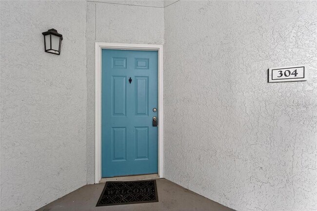 Building Photo - 5611 Legacy Crescent Pl