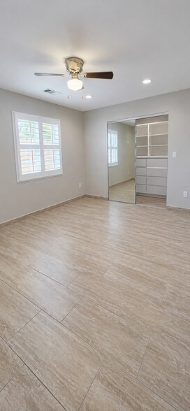 Building Photo - 9664 Rincon Ave