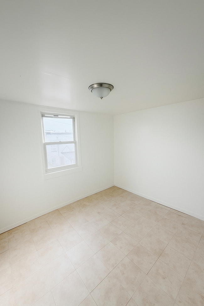 Building Photo - 5011 Jackson St