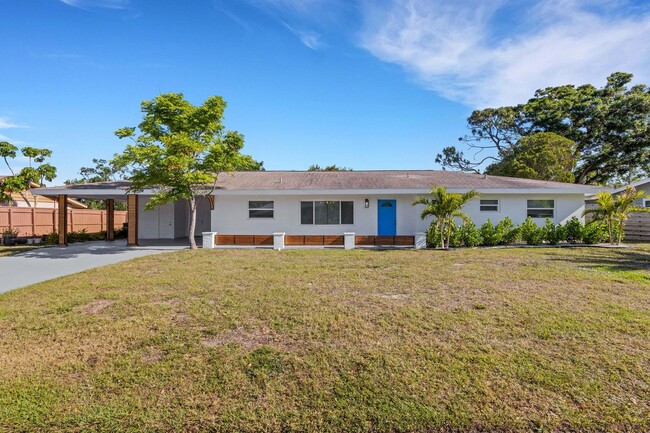 Primary Photo - Modern Sarasota 3 Bedroom Home With Separa...