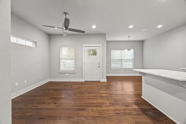 Building Photo - 2063 S Florida Way