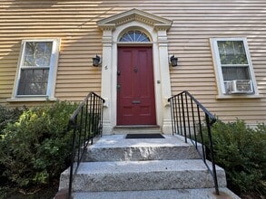 Building Photo - 6 Andrew St