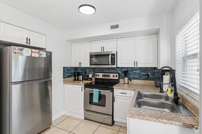 Interior Photo - Ocean Harbour Apartment Homes