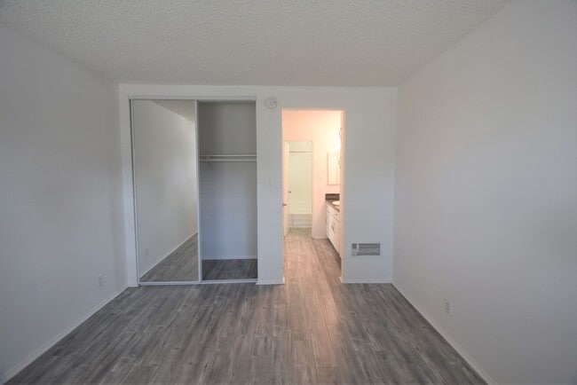 Building Photo - 6954 Woodman Avenue