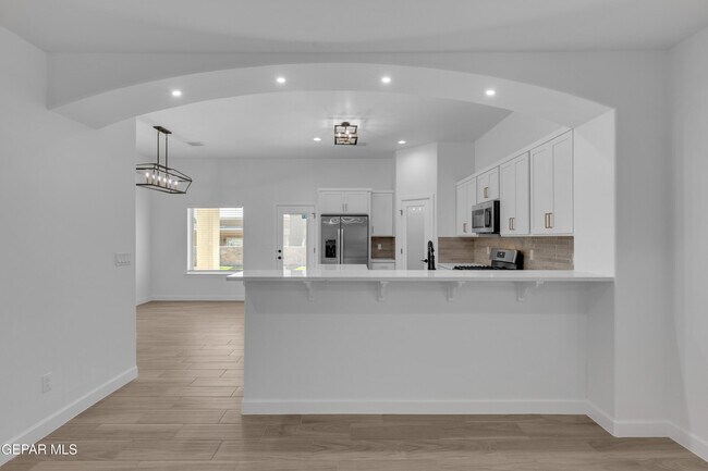Building Photo - 781 Cedarwood Ave