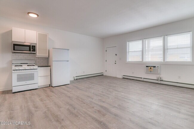 Building Photo - 109 McCabe Ave