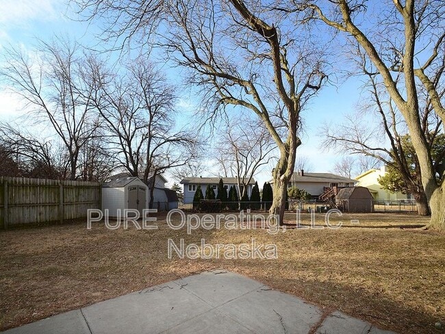 Building Photo - 13951 Jefferson Cir