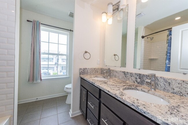 Building Photo - 601 Charleston Dr