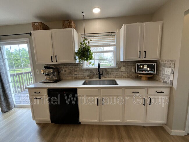 Building Photo - 2833 Smokehouse Way