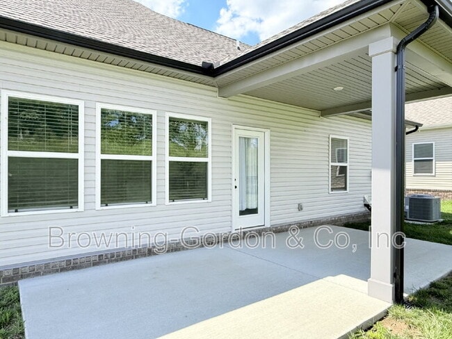 Building Photo - 312 Traywick Pl