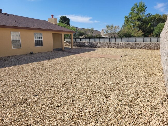 Building Photo - Beautiful 3 bedroom/2 Bath Home!