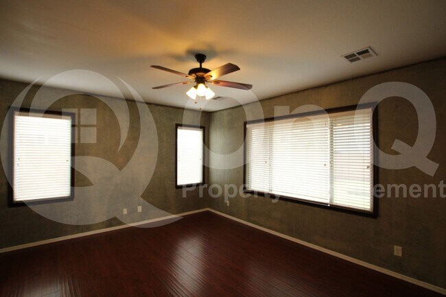 Building Photo - 2920 W Angel Way