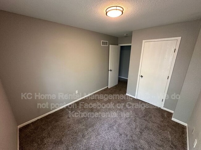 Building Photo - 503 SW 4 St