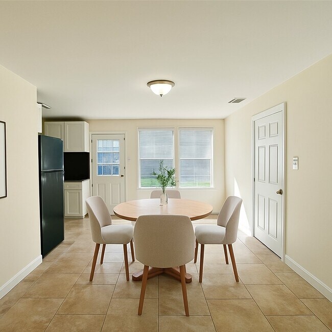 Building Photo - 6729 Lodge St