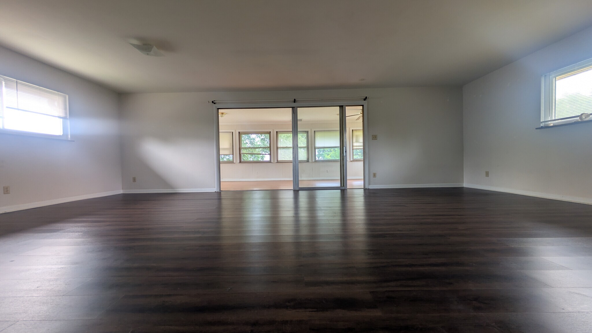 Building Photo - 701 Edgecliff St