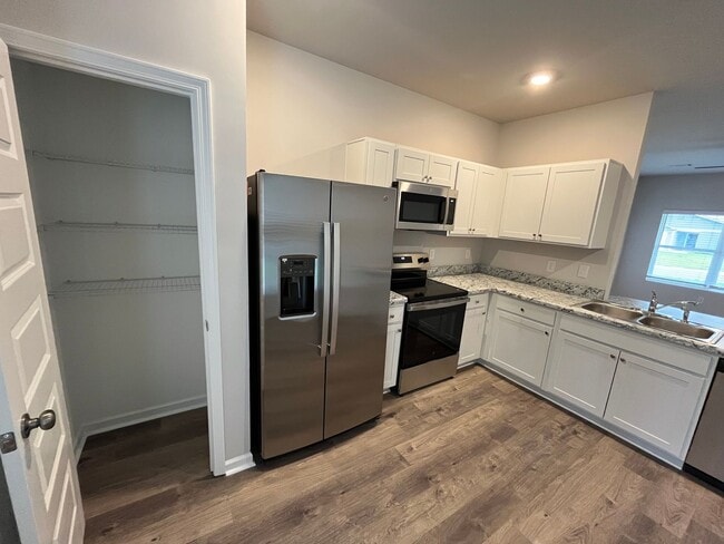 Building Photo - 13873 Sir Lancelot Dr