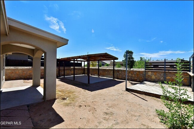 Building Photo - 14972 Louis Baudoin