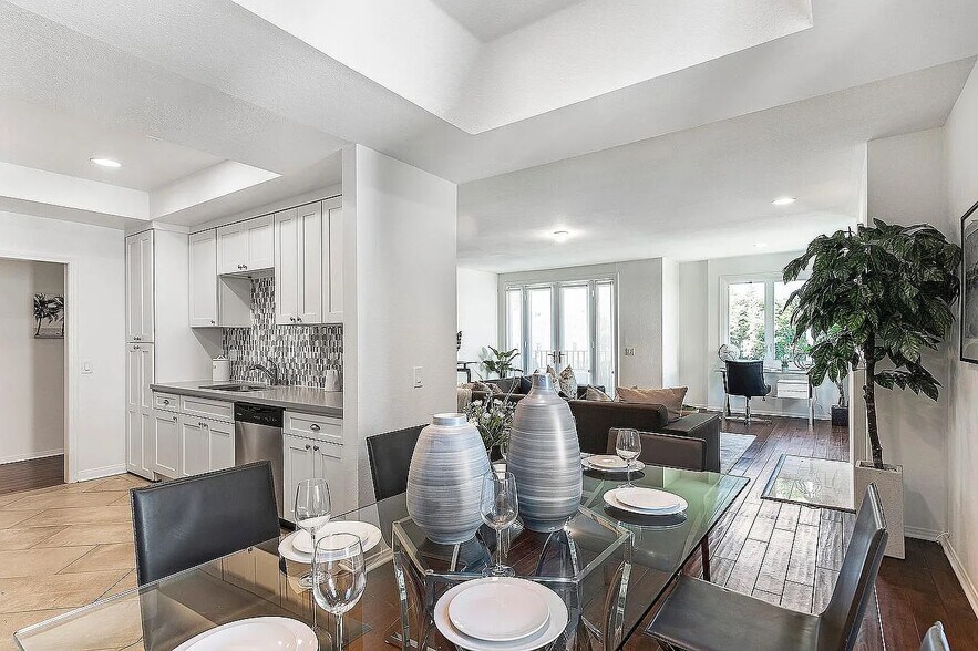 Building Photo - 1650 Veteran Ave