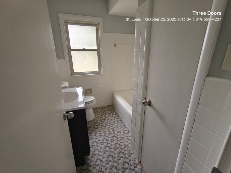 Building Photo - 1737 Parker Rd