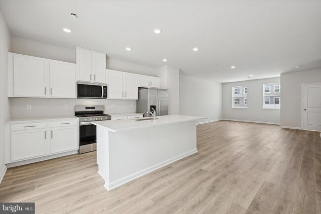 Building Photo - 163 Sandy Rdg Rd