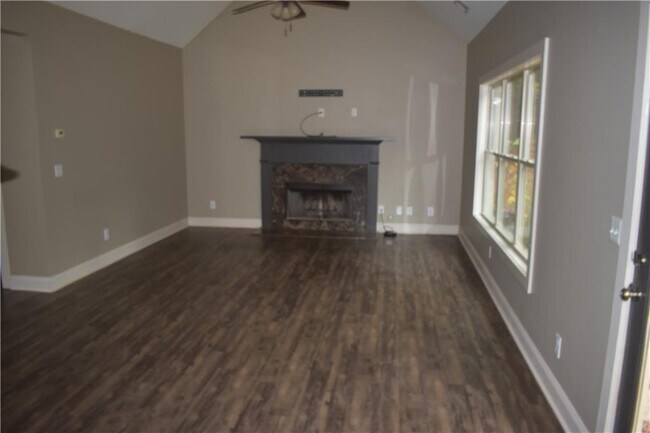 Building Photo - 43 Jessel Ln