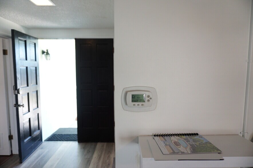 Building Photo - 18243 Superior St