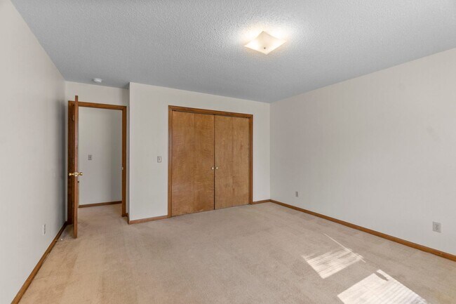 Building Photo - Stonebridge 3711/3713