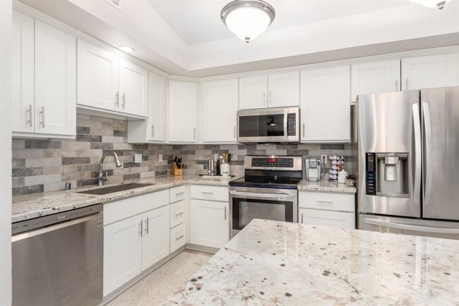 Building Photo - Updated 3 bedroom home in Ridgepoint Area