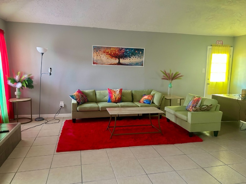 Primary Photo - 6627 Villarreal Dr