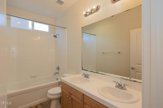 Building Photo - 326 Lakeview Ct
