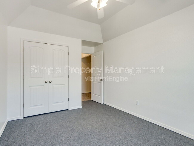 Building Photo - 1603 SW 23rd St