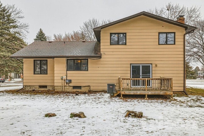 Building Photo - 19955 Chili Ave W