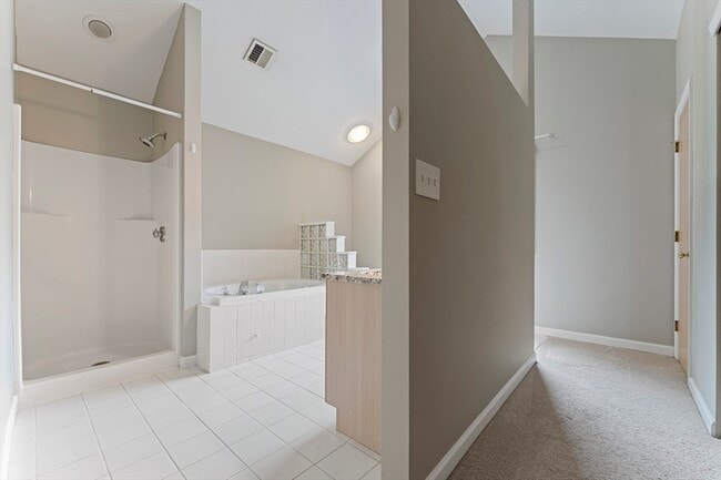 Building Photo - 22 Arrowhead Cir