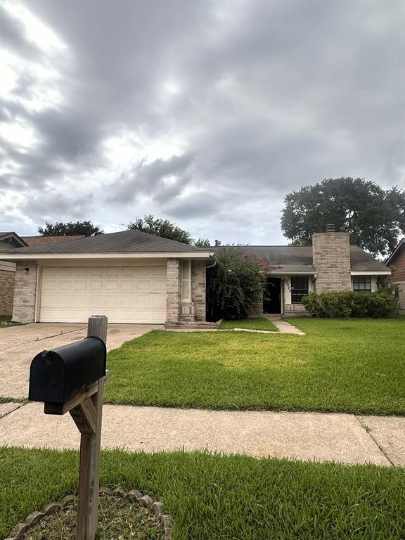 Building Photo - 12030 Hedgegate Dr